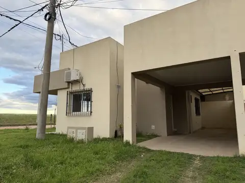 Depto Tipo Casa 6 ambientes con 2 baños
