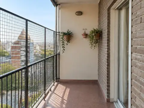 Avenida Eva Perón 1800, Piso 8