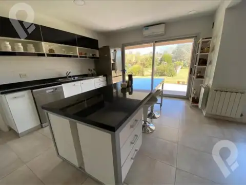 Casa en Alquiler Temporal en El Lauquen, USD 4.800