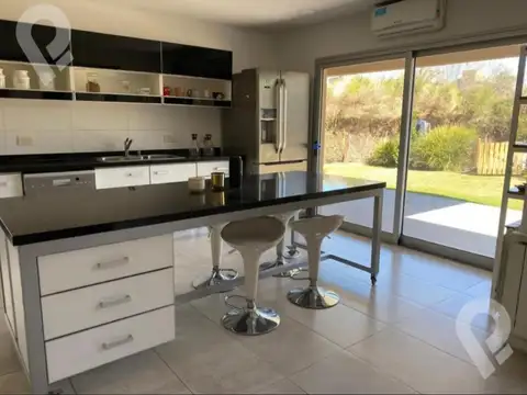 Casa Monoambiente con 3 baños