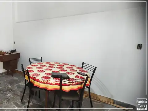 Depto Tipo Casa en Venta 50 años