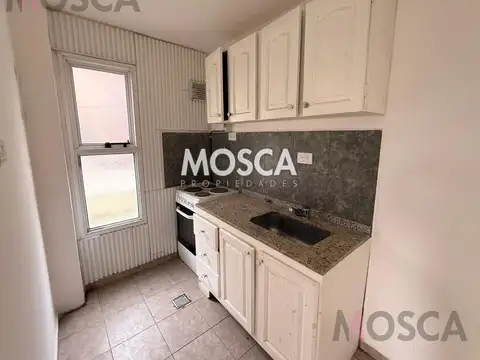 Casa 2 ambientes con 2 baños