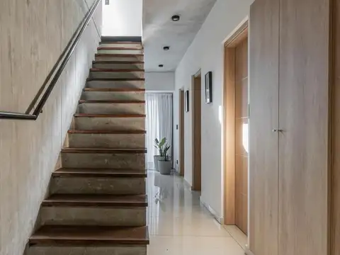 Casa en Venta en Luis Agote, USD 310.000