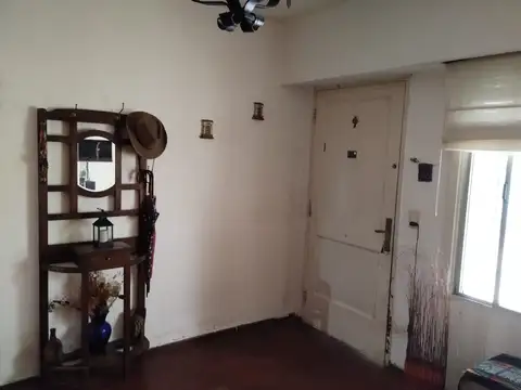 Casa 2 ambientes con 1 baño