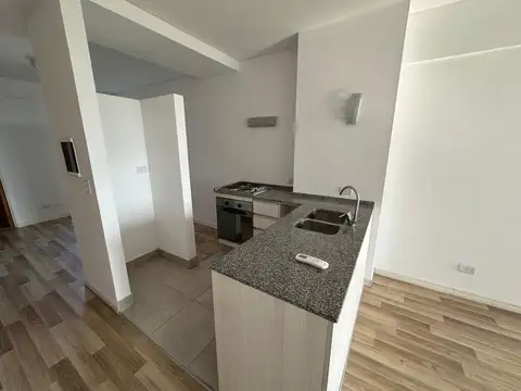 Oficina 2 ambientes con 1 baño