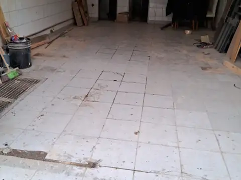 Local en Alquiler 25 años