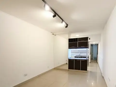 Magallanes 900 , Piso 0