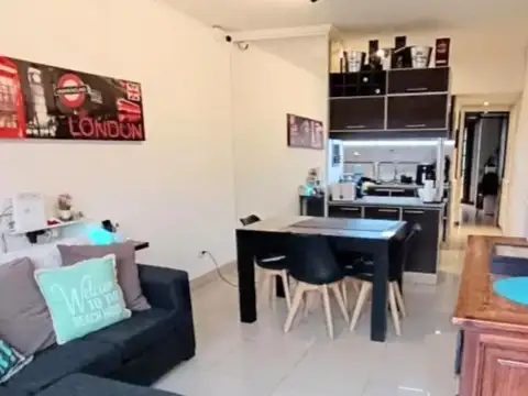 DEPARTAMENTO 2 AMBIENTES CON COCHERA