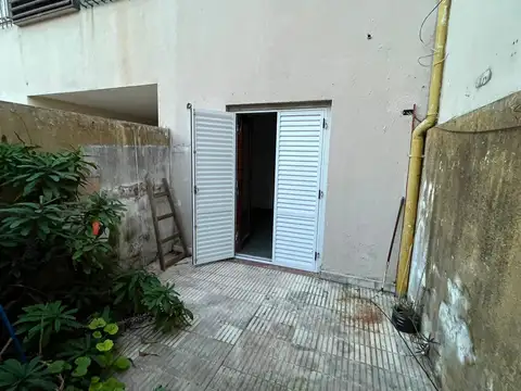 Depto Tipo Casa 2 ambientes con 1 baño