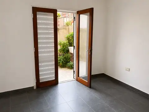 Depto Tipo Casa en Alquiler de 1 dormitorio