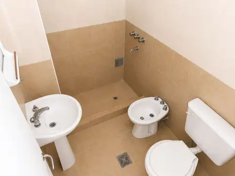 Depto Tipo Casa en Alquiler en La Plata, $ 420.000