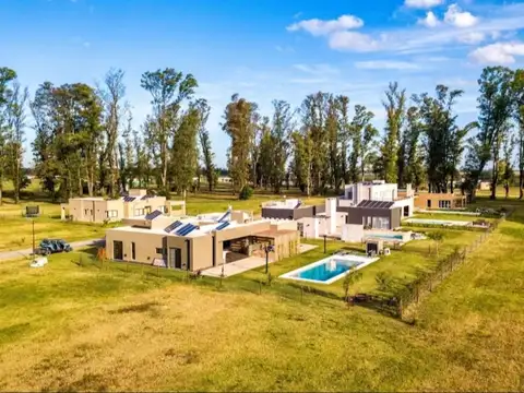 LOTE EN LOS TRES PINOS VILLA DE CAMPO BARRIO ISLA