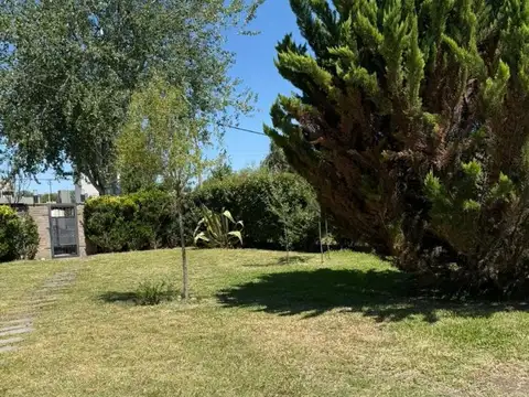 Casa en Alquiler con 1 cochera