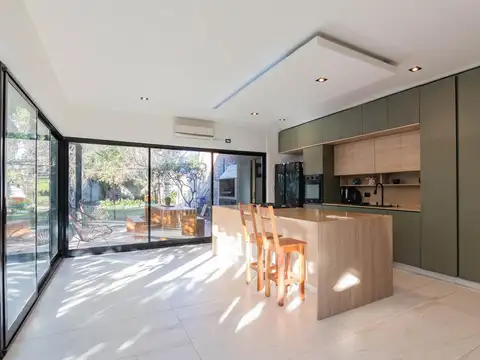 Casa en Venta en Lanus Oeste, USD 215.000