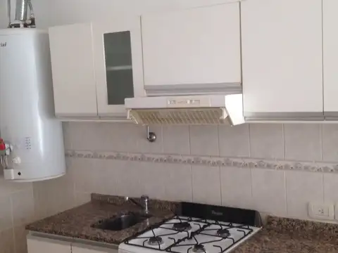 Av E Galvan 3400, Piso PB