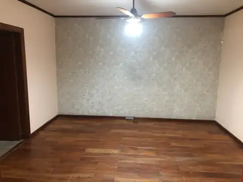 Cmte J Superi 1200, Piso 00