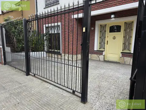 ALQUILER - PH de 3 ambientes planta baja al frente en Beccar. Sin expensas y con patio!