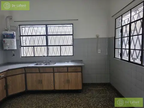Depto Tipo Casa en Alquiler 40 años