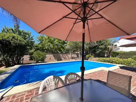 Casa 7 ambientes con 3 baños