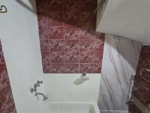 Dúplex 3 amb. con patio al frente - Apto crédito - Parque Luro