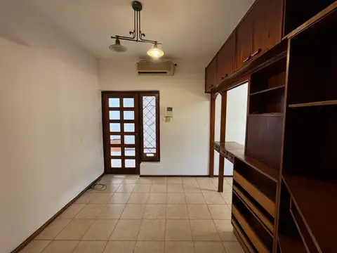 CASA DE 4 DORMITORIOS EN SAN NICOLAS