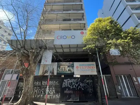 VENTA EN POZO MONOAMBIENTE CON COCHERA