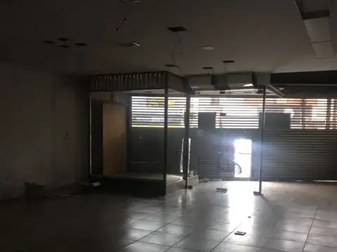 Local en Venta Via Pública