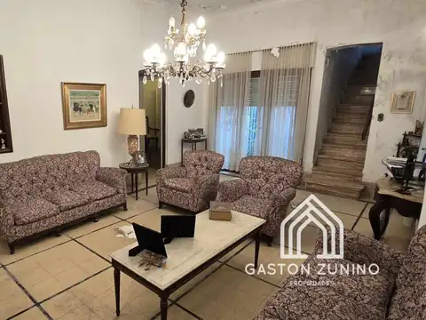 VENTA DE CASA CÉNTRICA EN MERCEDES B