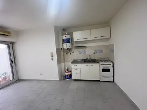 Depto Tipo Casa en Alquiler de 1 dormitorio