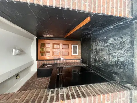 Larraya 2200, Piso PB