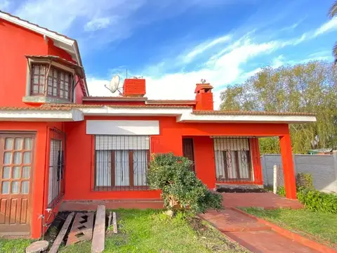 Venta Casa y 2 Departamentos en block, Chapadmalal