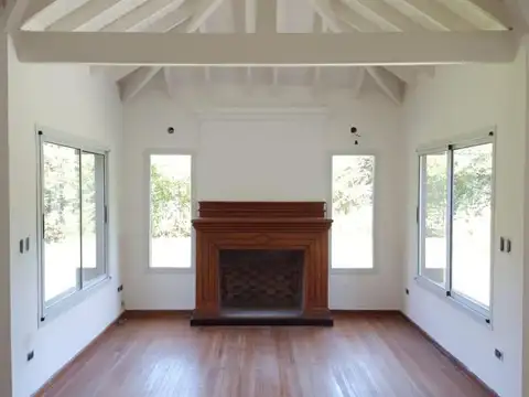 Casa en Venta en Moreno, USD 369.900