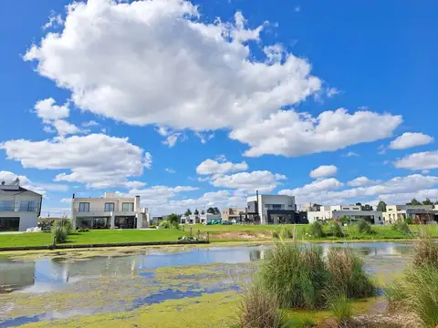 Terreno en Venta en San Lucas, Canning