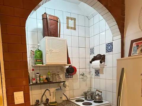 Avenida Hipólito Yrigoyen 1300