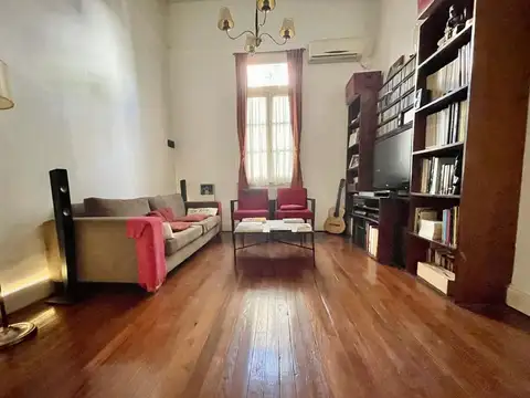 Casa 4 ambientes  Estudio Patio VENTA Apto Credito