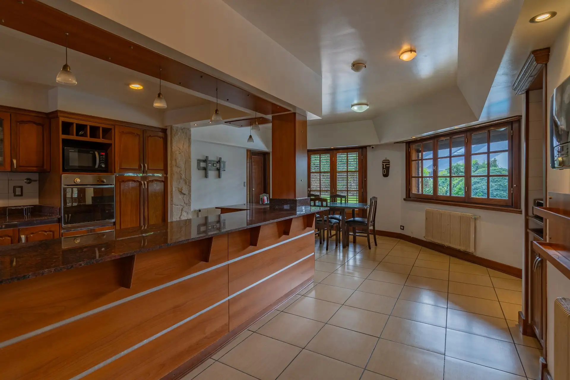 Venta chalet 6 ambientes con pileta San Carlos