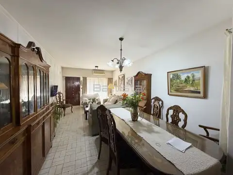 Casa en Venta en Villa Sarmiento, USD 145.000