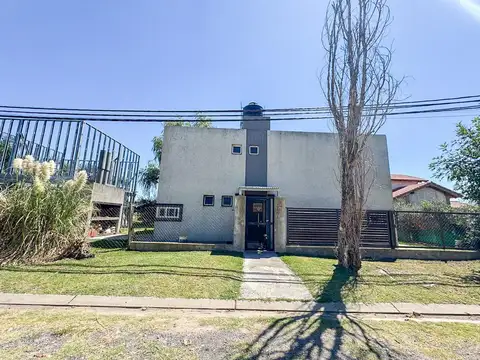 Casa 5 ambientes con 1 baño