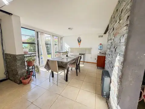 Casa 2 dormitorios en venta Las Acequias Roldán