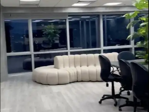 Oficina 5 ambientes con 2 baños