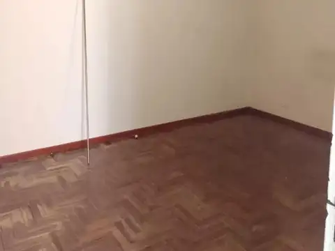 Depto Tipo Casa en Alquiler de 3 ambientes