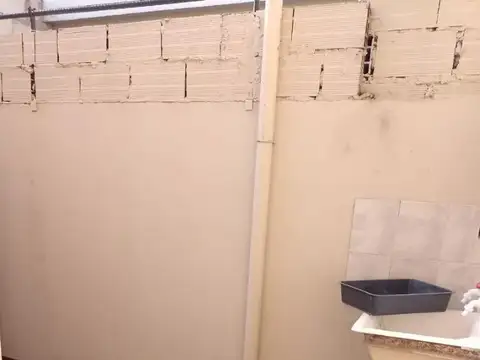 Depto Tipo Casa en Alquiler con 1 cocheras