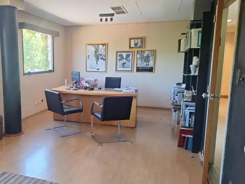 San Isidro, Consultorio en venta en reconocido Centro Medico