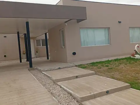 Venta Casa en B° Privado "ESTILO CAMPO" Cipolletti