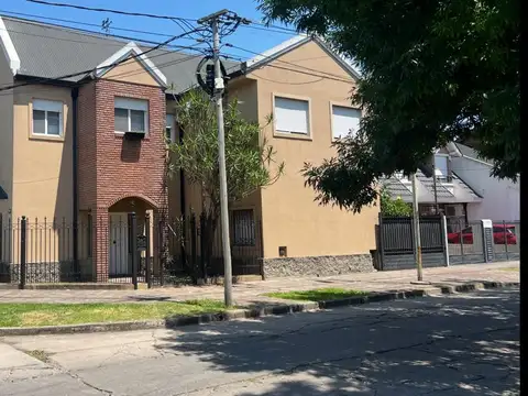 Casa en venta en Barrio Guemes