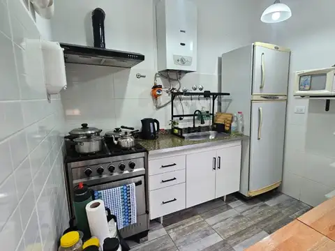 VENTA PH 3 AMBIENTES A REFACCIONAR CHACARITA
