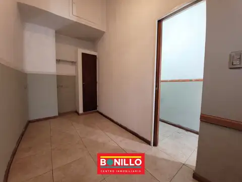 Oficina en Alquiler 50 años