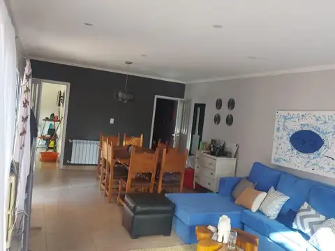 Casa en venta - 2 Dormitorios 4 Baños - 530Mts2 - Necochea