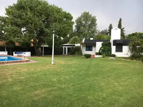 Quinta con pileta en Schweitzer e Irupe