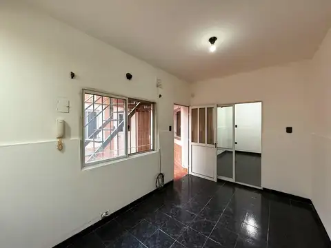 Depto Tipo Casa en Alquiler en Las Delicias, $ 350.000